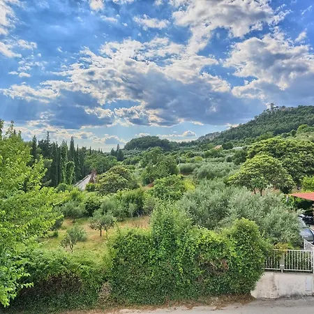 Апартаменты A2- Luxury W Big Balcony 4 Min Walk To *